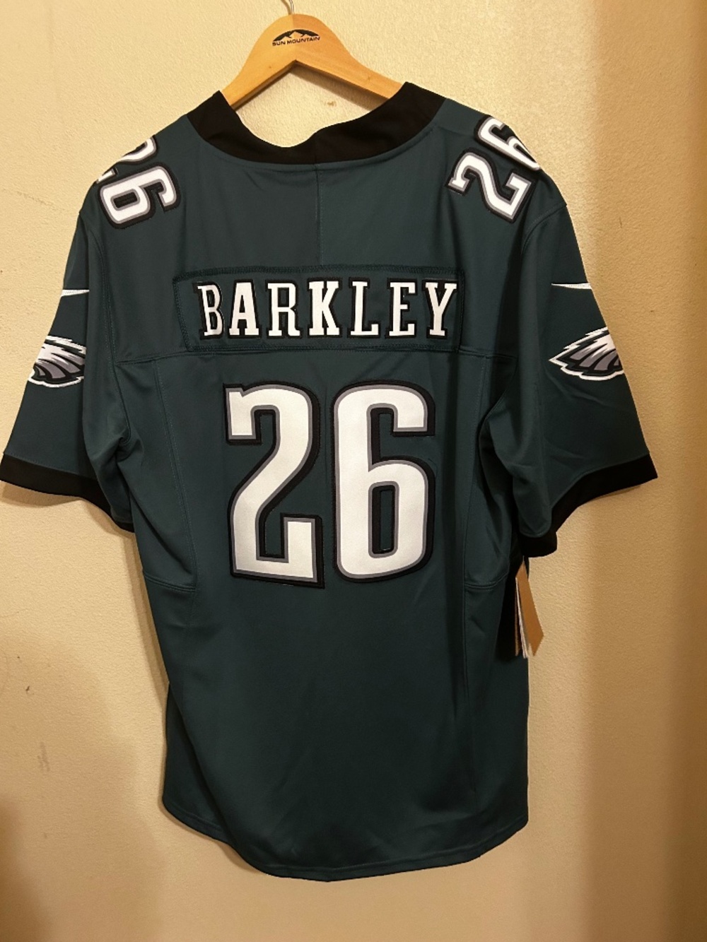 Barkley eagles jersey brand new sz L